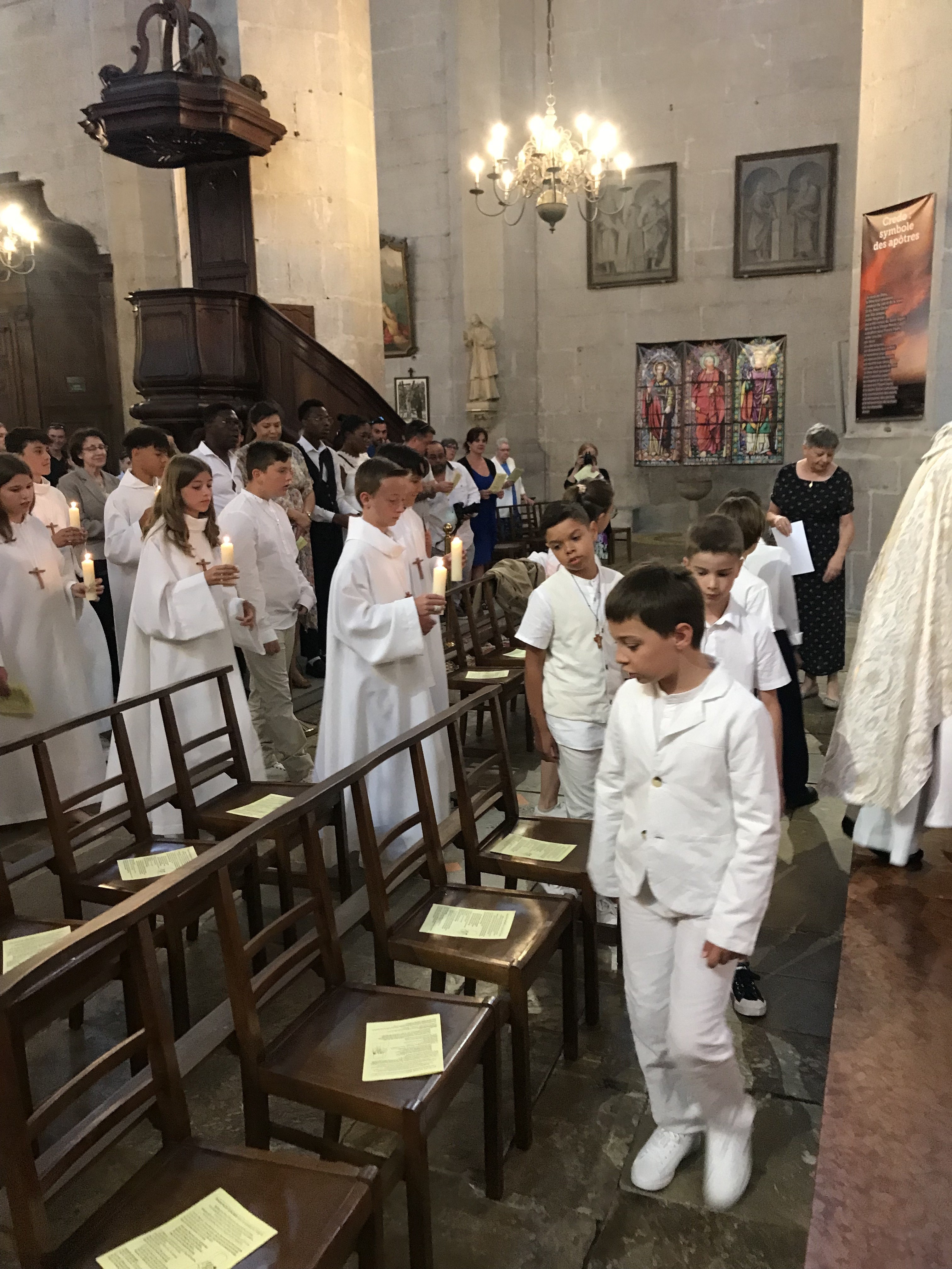 Baptême, 1ère communion et profession de foi des jeunes de Viry