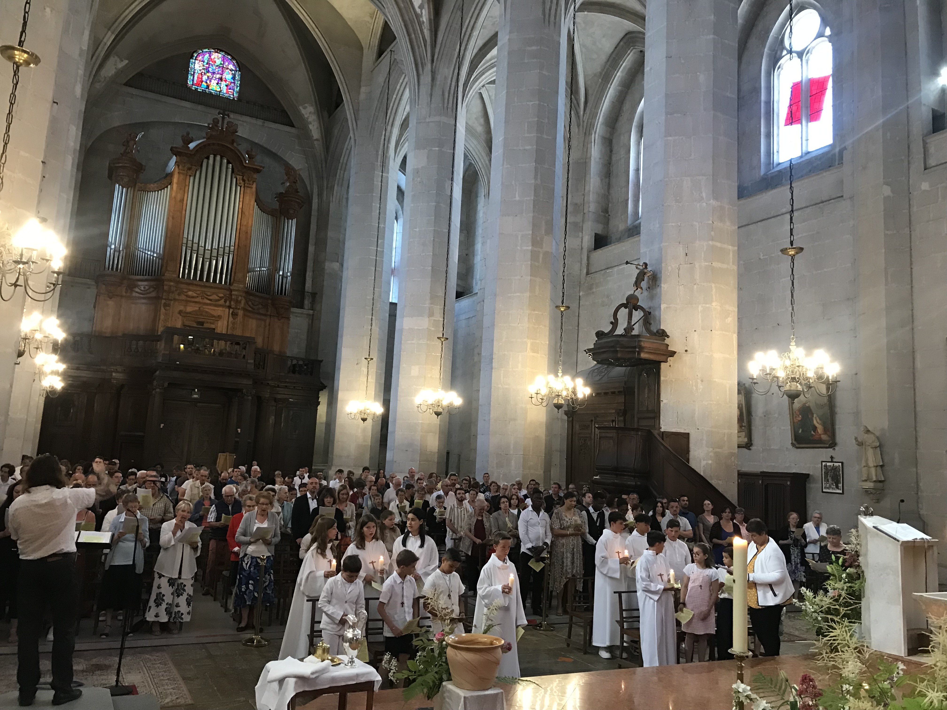 Baptême, 1ère communion et profession de foi des jeunes de Viry