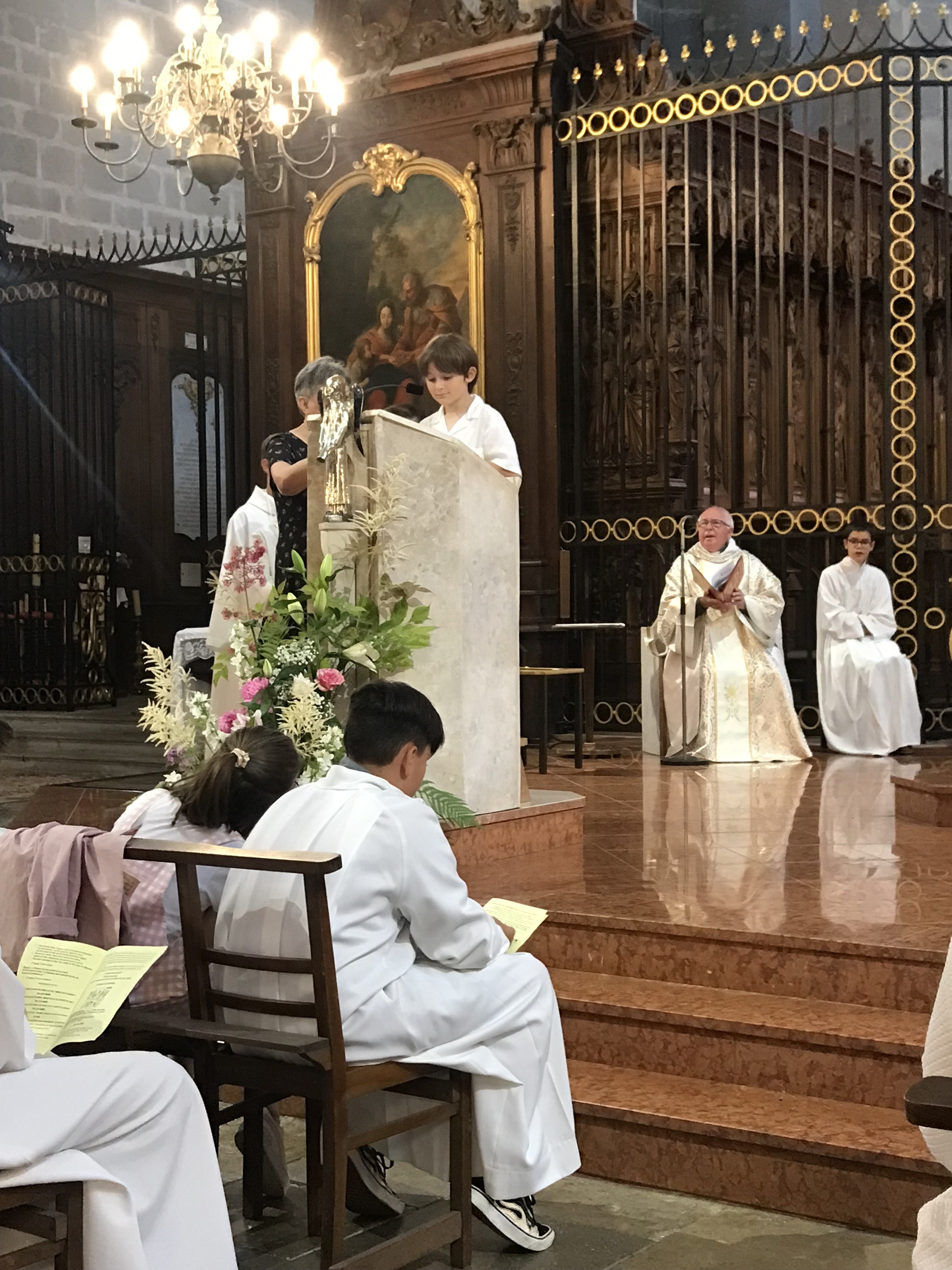 Baptême, 1ère communion et profession de foi des jeunes de Viry