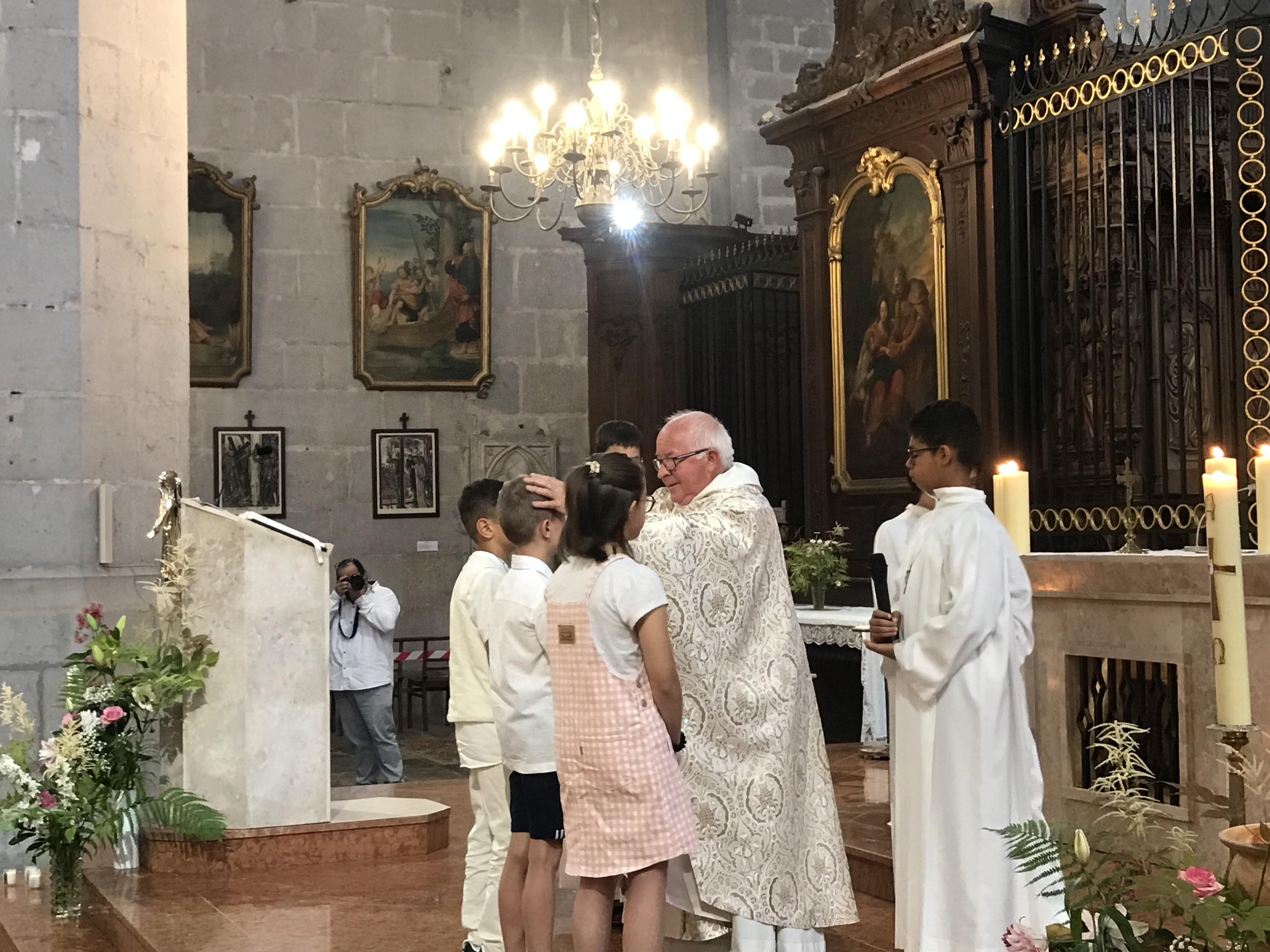 Baptême, 1ère communion et profession de foi des jeunes de Viry