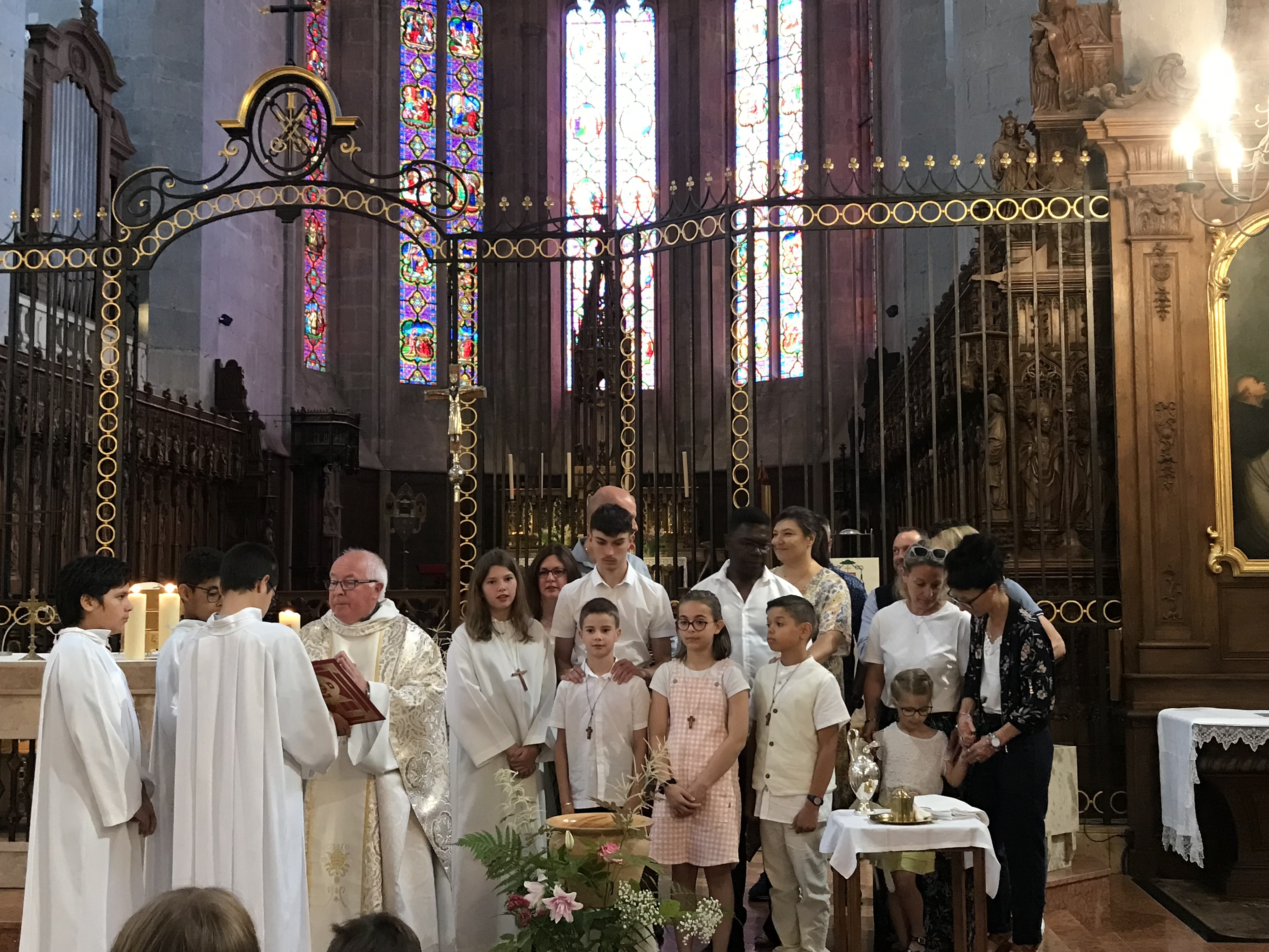 Baptême, 1ère communion et profession de foi des jeunes de Viry