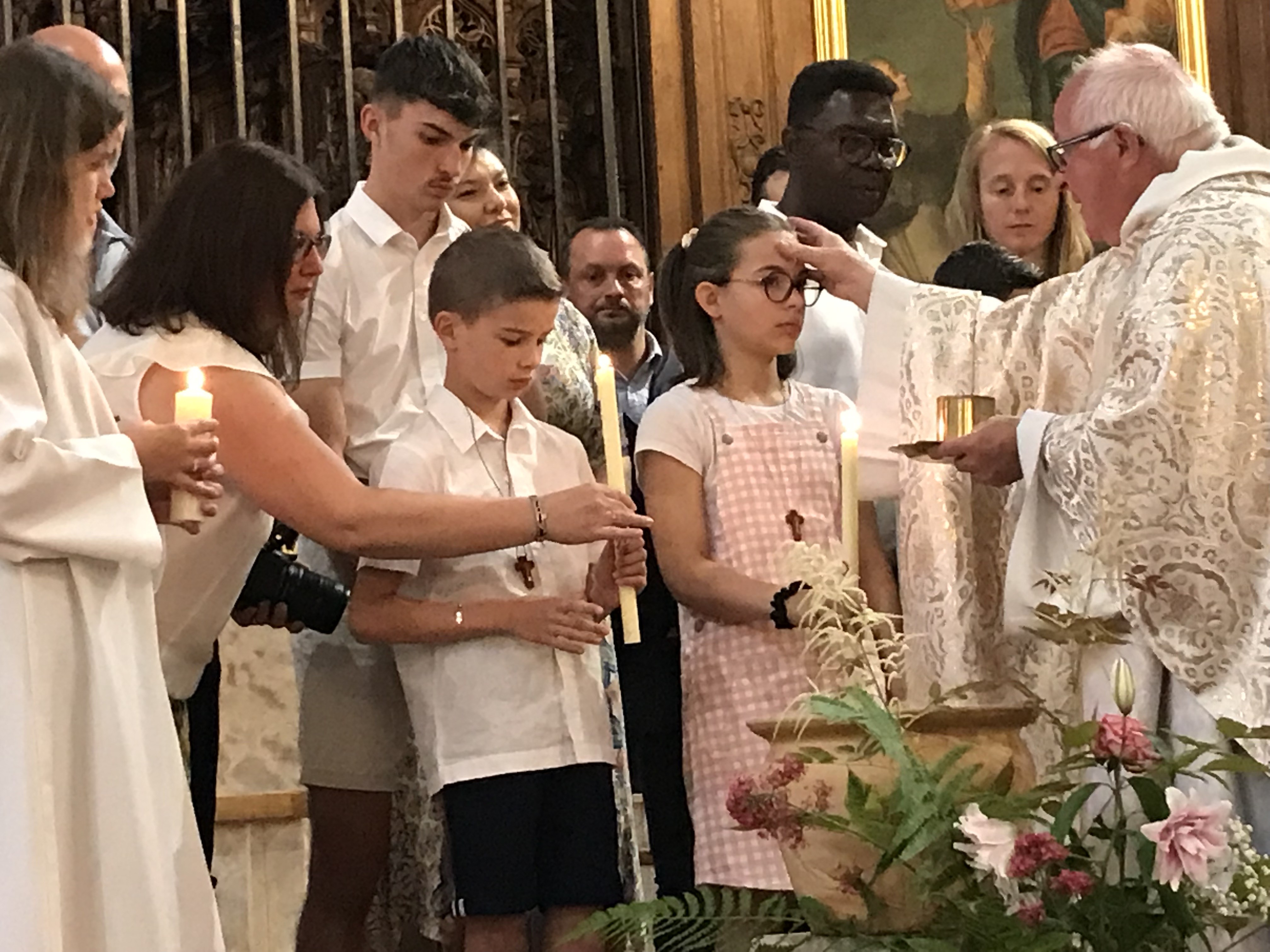 Baptême, 1ère communion et profession de foi des jeunes de Viry