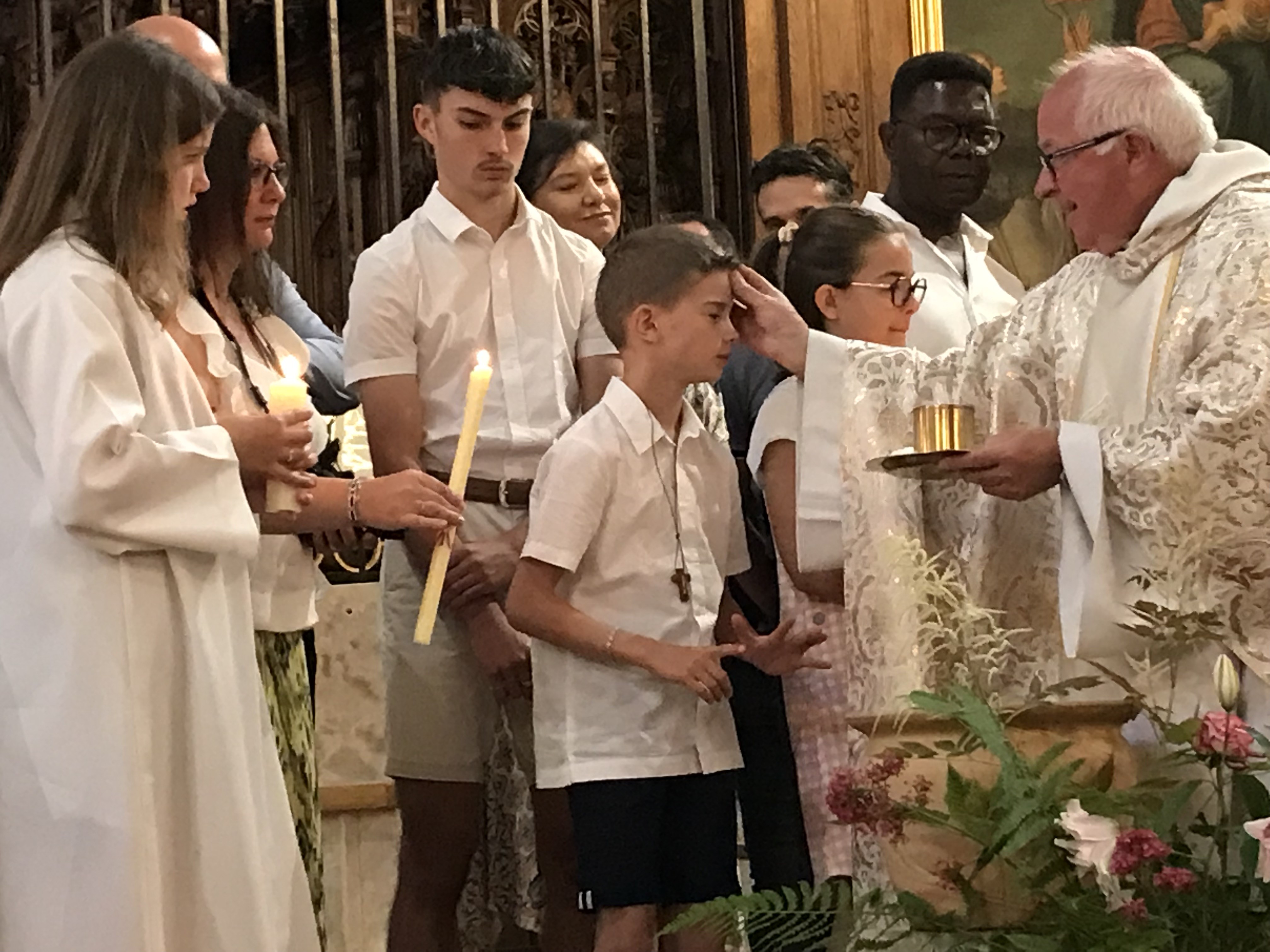 Baptême, 1ère communion et profession de foi des jeunes de Viry