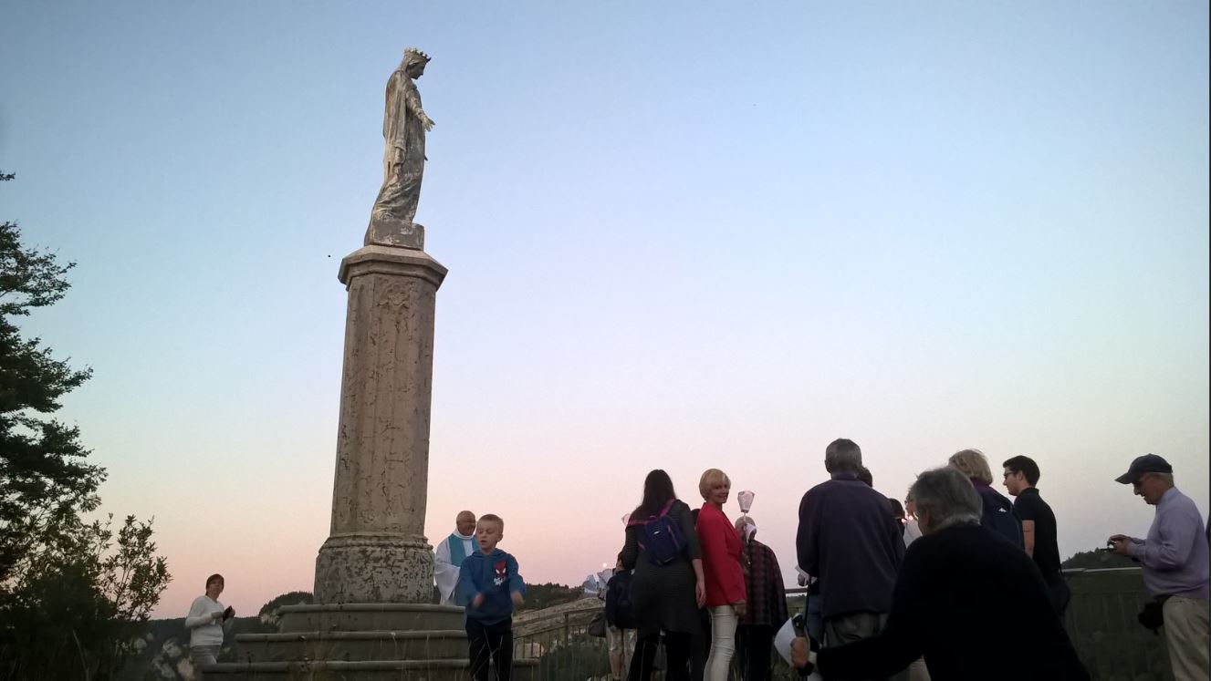 Procession aux flambeaux