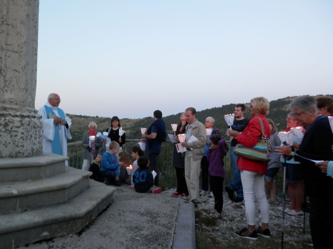 Procession aux flambeaux